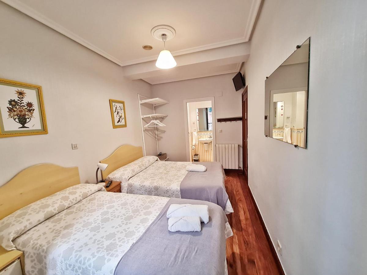 Pension San Lorenzo ซานเซบาสเตียน ห้อง รูปภาพ